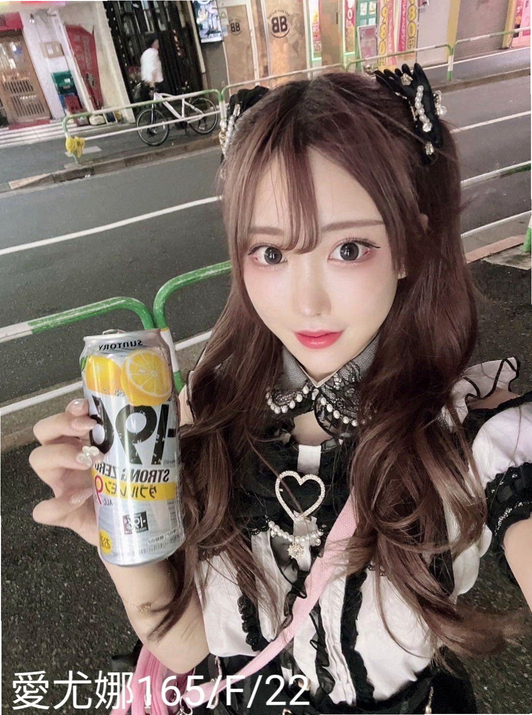 年齡24歲的喵喵│左營找援│甜美系女孩│身高169cm│體重46kg│胸圍D罩杯│缺愛人妻 可配合無套吹 口碑好 什麼要求都ok
